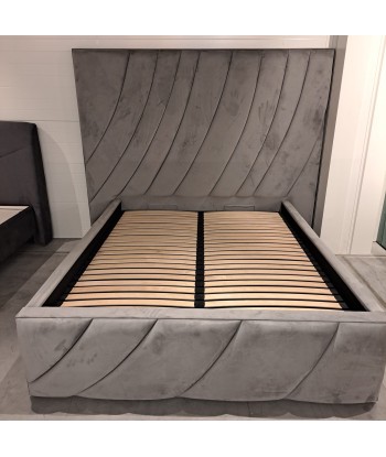 Lit rembourré en tissu, Cadre de lit pliant avec espace de rangement, Belleza Gris de pas cher